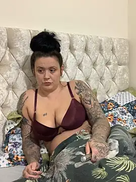 Snapshot of Charsworld chatting on March 27, 2026, 7:47 am Charsworld online show from March 27, 2026, 7:47 am