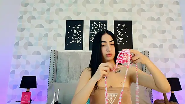 natasha moreno online show from June 4, 2026, 12:33 pm