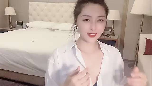 Ianxuan online show from December 19, 2025, 12:23 pm