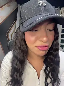 jenn fit online show from January 13, 2026, 5:13 am