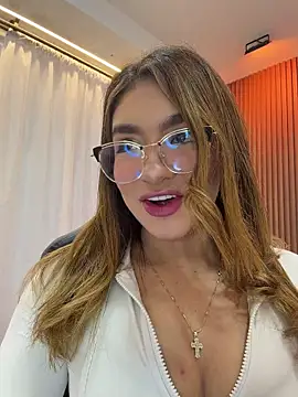 jenn fit online show from May 6, 2026, 2:19 am
