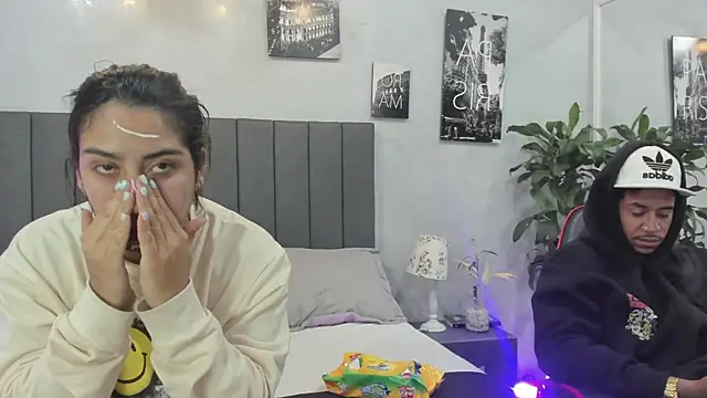 Snapshot of violet_and_myers chatting on September 23, 2025, 11:57 am violet and myers online show from September 23, 2025, 11:57 am