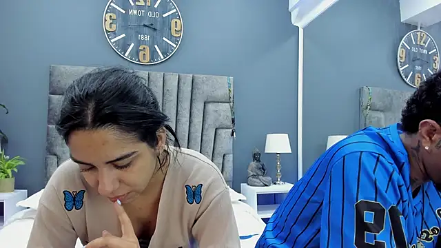 Snapshot of violet_and_myers chatting on October 4, 2025, 11:30 am violet and myers online show from October 4, 2025, 11:30 am