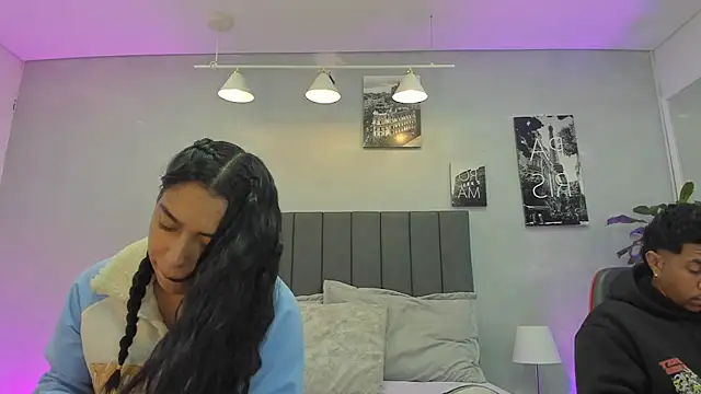 Snapshot of violet_and_myers chatting on October 21, 2025, 11:33 am violet and myers online show from October 21, 2025, 11:33 am