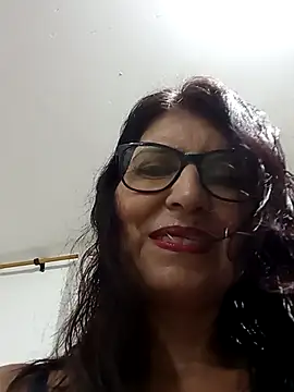 swity foster online show from November 12, 2025, 12:55 am