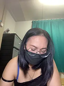 melyiaaa online show from April 29, 2026, 2:54 pm