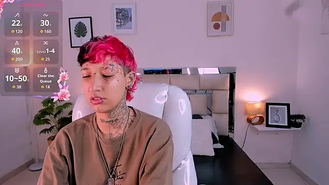 Snapshot of Luci_Rose chatting on September 19, 2025, 2:35 am Luci Rose online show from September 19, 2025, 2:35 am