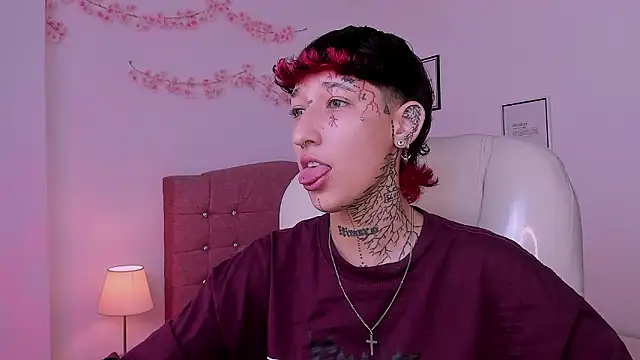 Luci Rose online show from March 4, 2026, 4:35 pm