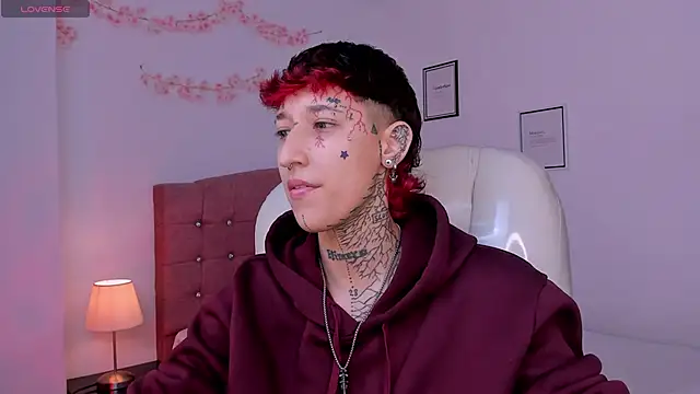 Luci Rose online show from March 27, 2026, 7:46 pm