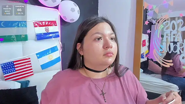 Tessa Sinclaire online show from June 23, 2026, 8:07 pm