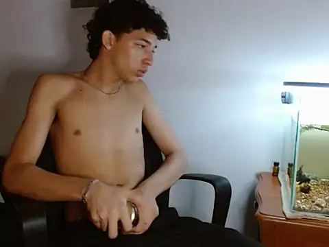 Xtremeplay 18 online show from September 25, 2025, 9:29 pm