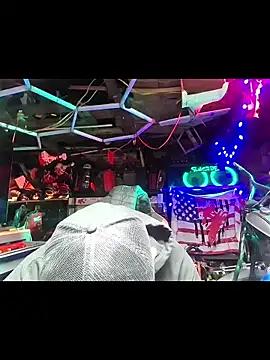 twistafatpipe online show from May 5, 2026, 6:49 pm