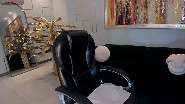 Snapshot of AmberColors_ chatting on September 26, 2025, 8:24 pm AmberColors online show from September 26, 2025, 8:24 pm