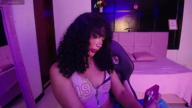 Snapshot of emiily_smith1 chatting on October 5, 2025, 1:20 pm emiily smith1 online show from October 5, 2025, 1:20 pm