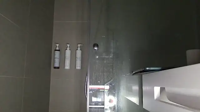 Snapshot of TallDrink11 chatting on November 20, 2025, 12:27 pm TallDrink11 online show from November 20, 2025, 12:27 pm