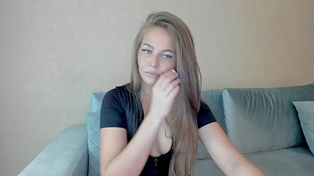 Snapshot of Shawty_Sue chatting on April 15, 2026, 6:26 pm Shawty Sue online show from April 15, 2026, 6:26 pm