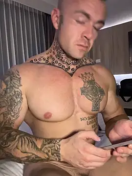 irishdaddyxxl online show from September 30, 2025, 4:34 pm