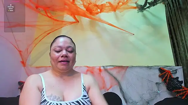 Snapshot of AtheneaArbelaez_ chatting on October 29, 2025, 12:51 pm AtheneaArbelaez online show from October 29, 2025, 12:51 pm