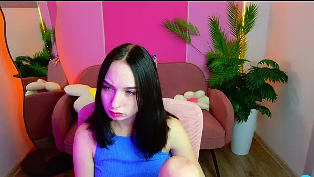 Snapshot of MonikaCarter chatting on September 27, 2025, 3:17 pm MonikaCarter online show from September 27, 2025, 3:17 pm