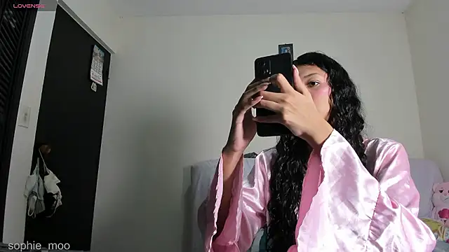 Sophie moo online show from February 5, 2026, 12:10 pm