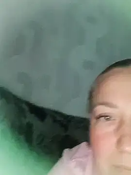 Snapshot of Kiss_Eva chatting on September 30, 2025, 1:49 pm Kiss Eva online show from September 30, 2025, 1:49 pm