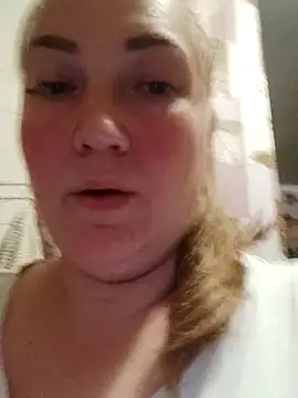 Snapshot of Kiss_Eva chatting on November 11, 2025, 6:08 pm Kiss Eva online show from November 11, 2025, 6:08 pm