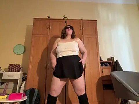 Snapshot of CherryLace04 chatting on March 14, 2026, 9:26 am CherryLace04 online show from March 14, 2026, 9:26 am