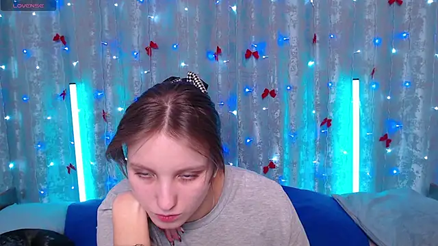 Leonaalove online show from February 6, 2026, 12:08 pm