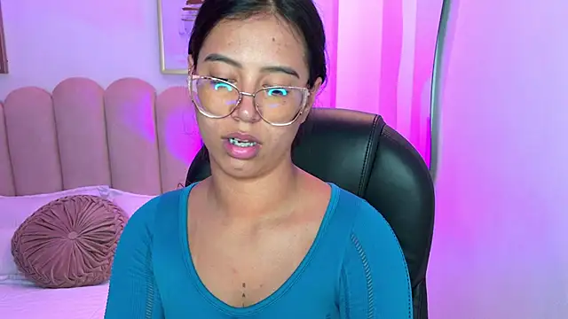 Snapshot of raven_stonee chatting on March 24, 2026, 11:43 pm raven stonee online show from March 24, 2026, 11:43 pm