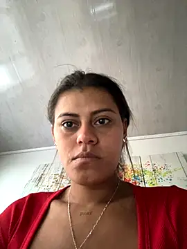 Anna Klein online show from September 11, 2025, 11:21 am