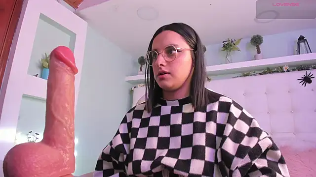 paulha miller online show from November 4, 2025, 12:15 pm