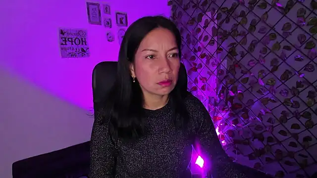 Megan Collinss  online show from January 17, 2026, 1:16 pm