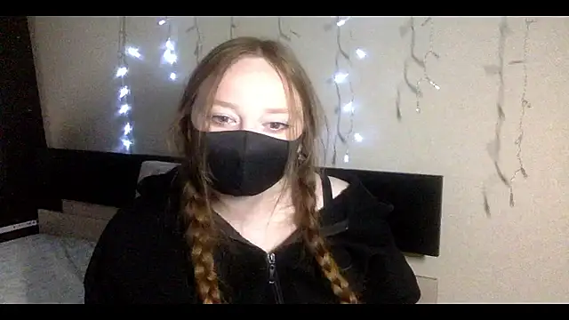 vikipink online show from September 14, 2025, 2:38 pm
