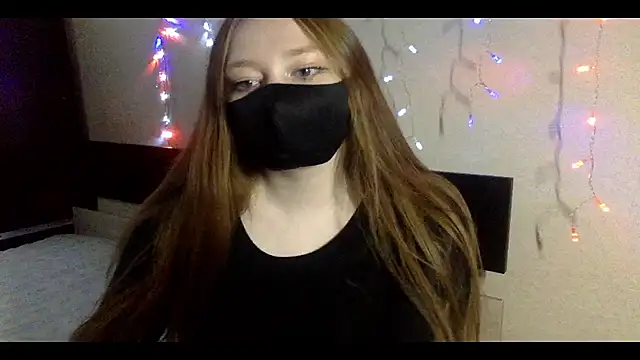 vikipink online show from September 17, 2025, 1:24 pm