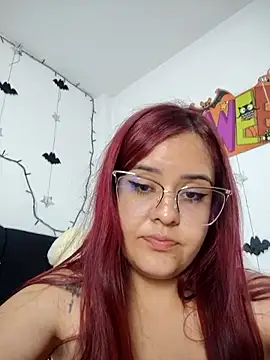 Snapshot of Rubymoon_07 chatting on October 25, 2025, 3:29 pm Rubymoon 07 online show from October 25, 2025, 3:29 pm
