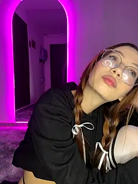 BlondieViixen online show from October 8, 2025, 5:27 am