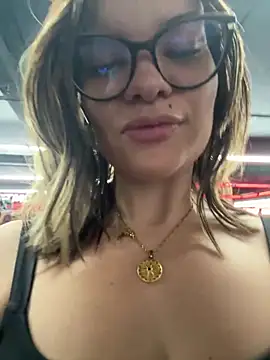 Snapshot of Pribaixinha chatting on October 23, 2025, 9:13 pm Pribaixinha online show from October 23, 2025, 9:13 pm