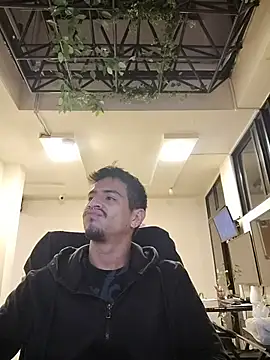 Juann-cock online show from June 18, 2026, 4:02 am