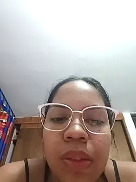 CloeeHills  online show from September 13, 2025, 12:32 am