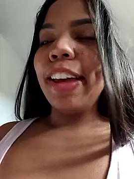 CloeeHills  online show from October 2, 2025, 1:40 pm