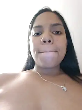 CloeeHills  online show from October 3, 2025, 2:30 am