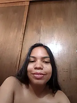 CloeeHills  online show from October 6, 2025, 12:46 pm