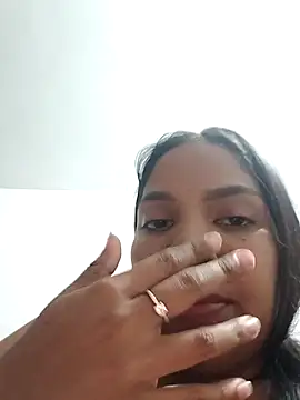 CloeeHills  online show from October 7, 2025, 12:52 am