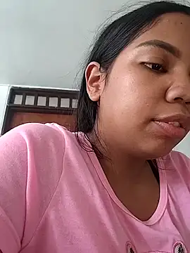 CloeeHills  online show from October 30, 2025, 7:03 pm