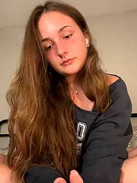 MadilynX777 online show from October 1, 2025, 11:55 pm