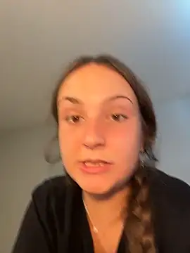 MadilynX777 online show from October 22, 2025, 9:58 pm