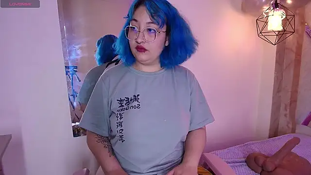 Lilith curvy online show from September 20, 2025, 8:10 pm