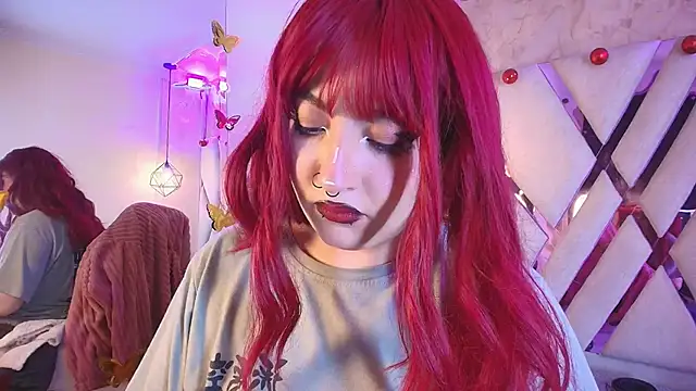 Lilith curvy online show from December 19, 2025, 7:43 pm