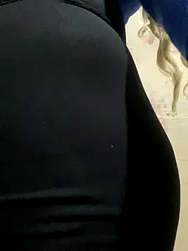 Snapshot of Cuckold-masters-dog chatting on October 25, 2025, 12:18 am Cuckold-masters-dog online show from October 25, 2025, 12:18 am