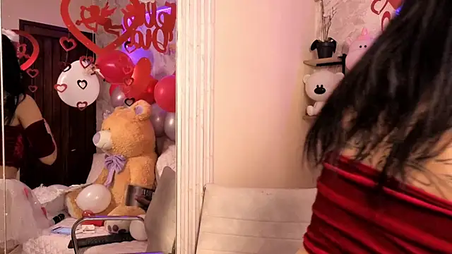 VioletxBloom online show from February 14, 2026, 7:43 pm